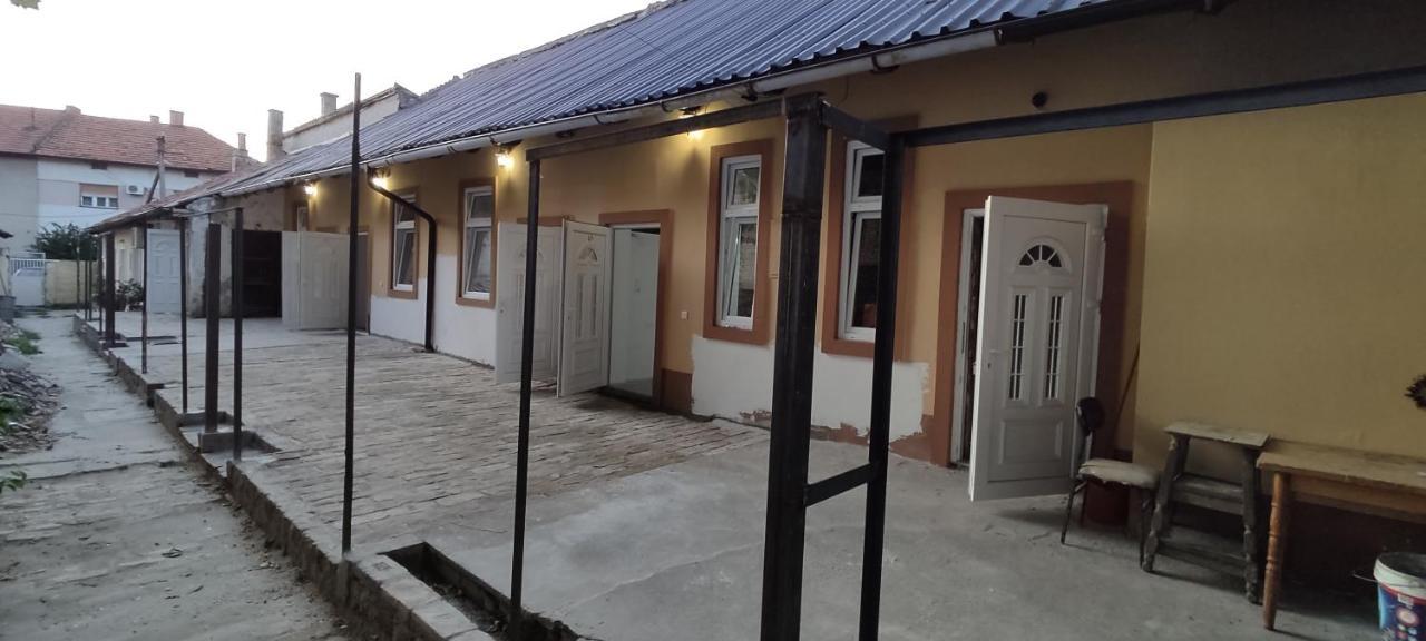 Apartmani Dld Ns Novi Sad Eksteriør billede